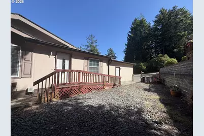 1520 Village Pines Ave, Coos Bay, OR 97420 - Photo 19