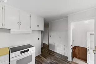 1313 Bayview St, North Bend, OR 97459 - Photo 15