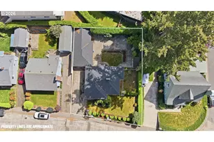 1313 Bayview St, North Bend, OR 97459 - Photo 3