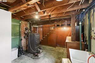 1313 Bayview St, North Bend, OR 97459 - Photo 35