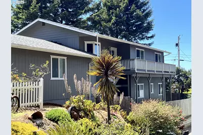 30320 Hillside Ter, Gold Beach, OR 97444 - Photo 3