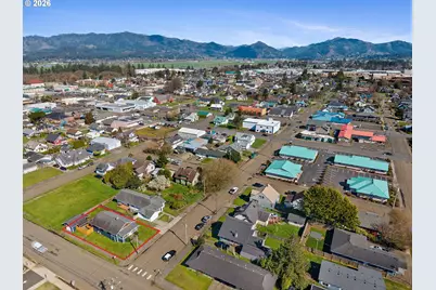 1802 8th St, Tillamook, OR 97141 - Photo 37