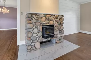 1802 8th St, Tillamook, OR 97141 - Photo 5