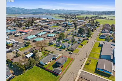1802 8th St, Tillamook, OR 97141 - Photo 35