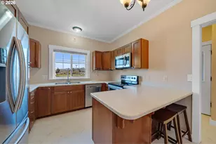 1802 8th St, Tillamook, OR 97141 - Photo 7