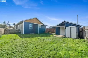 1802 8th St, Tillamook, OR 97141 - Photo 25