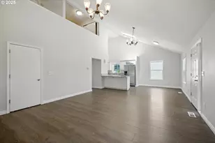 5609 SE 117th Ave, Portland, OR 97266 - Photo 9