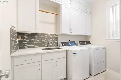 8746 SW Toma Ct, Portland, OR 97225 - Photo 29