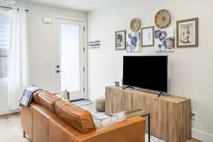 6185 N Campbell Ave, Portland, OR 97217 - Photo 9
