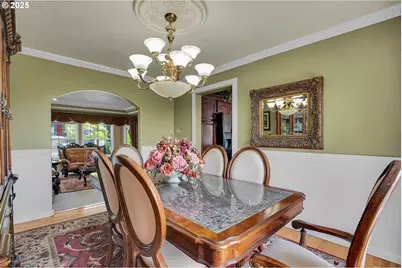 15703 SW Barrington Ter, Tigard, OR 97224 - Photo 7