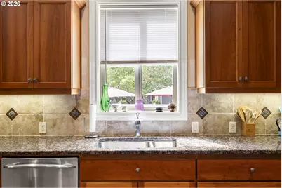 641 Troon Ave, Woodburn, OR 97071 - Photo 11