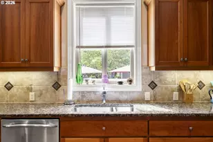 641 Troon Ave, Woodburn, OR 97071 - Photo 11
