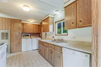 813 Home Ct, The Dalles, OR 97058 - Photo 9