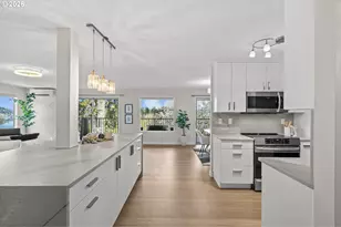 200 Burnham Rd, Lake Oswego, OR 97034 - Photo 15