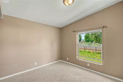 1949 SE Palmquist Rd #5, Gresham, OR 97080 - Photo 11