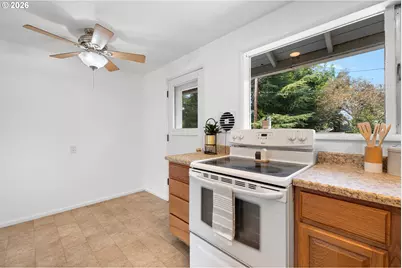 13375 SW Pearl St, Beaverton, OR 97005 - Photo 13