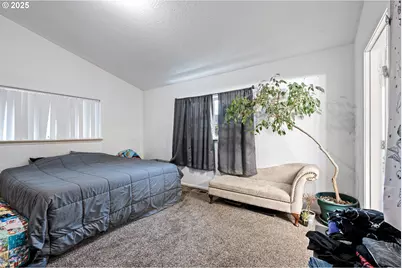 3125 V St, Springfield, OR 97477 - Photo 9