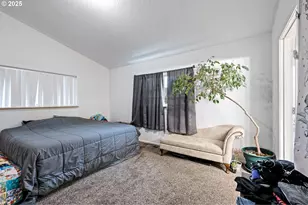 3125 V St, Springfield, OR 97477 - Photo 9