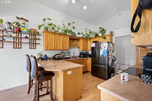 3125 V St, Springfield, OR 97477 - Photo 7