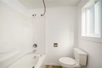 3990 Douglas Dr, Springfield, OR 97478 - Photo 17