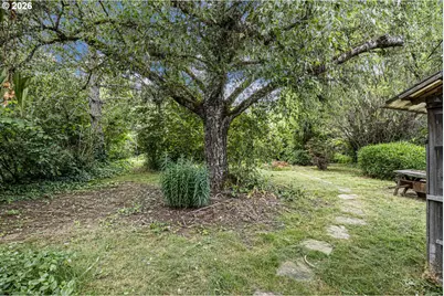 415 Date St, Drain, OR 97435 - Photo 39