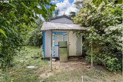 415 Date St, Drain, OR 97435 - Photo 43