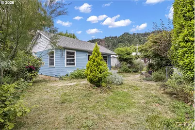 415 Date St, Drain, OR 97435 - Photo 11