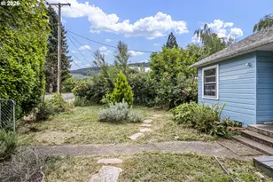 415 Date St, Drain, OR 97435 - Photo 9