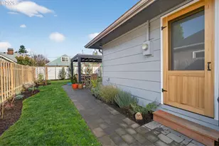 6047 SE Rhone St, Portland, OR 97206 - Photo 21