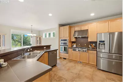 4715 E Masters Dr, Newberg, OR 97132 - Photo 9