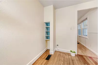 8825 NE Wygant St, Portland, OR 97220 - Photo 15