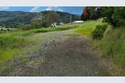 540 Horizon Ln, Myrtle Creek, OR 97457 - Photo 3