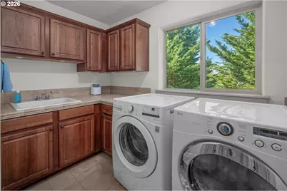 17893 SW Barcelona Ln, Beaverton, OR 97007 - Photo 37