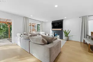 37810 Hamilton Ridge Dr, Sandy, OR 97055 - Photo 11