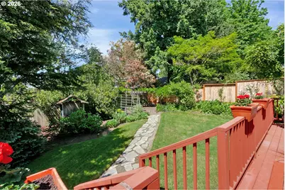 1821 NW 129th Pl, Portland, OR 97229 - Photo 17