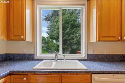 1821 NW 129th Pl, Portland, OR 97229 - Photo 13