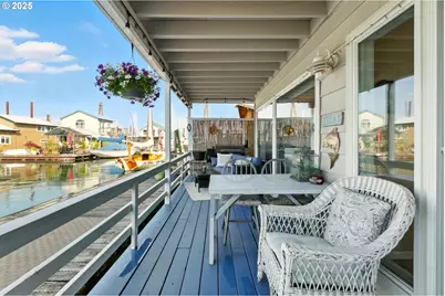 535 NE Bridgeton Rd #2, Portland, OR 97211 - Photo 25