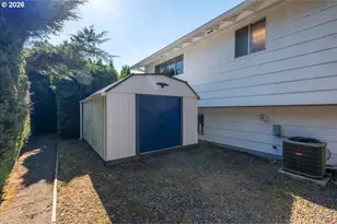 895 NW 3rd St, Gresham, OR 97030 - Photo 33