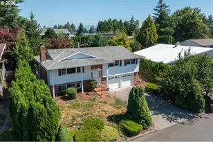 895 NW 3rd St, Gresham, OR 97030 - Photo 3