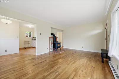 9314 N Tioga Ave, Portland, OR 97203 - Photo 11