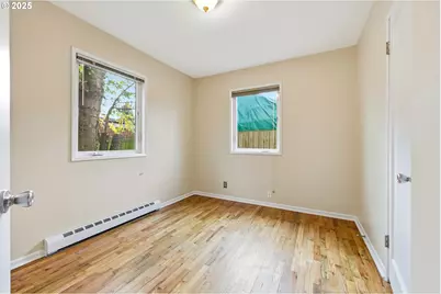 9314 N Tioga Ave, Portland, OR 97203 - Photo 19