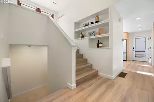 3128 SW Cascade Dr, Portland, OR 97205 - Photo 11