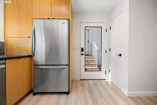 3128 SW Cascade Dr, Portland, OR 97205 - Photo 17