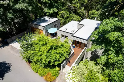 3128 SW Cascade Dr, Portland, OR 97205 - Photo 3