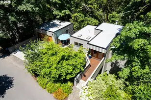 3128 SW Cascade Dr, Portland, OR 97205 - Photo 3