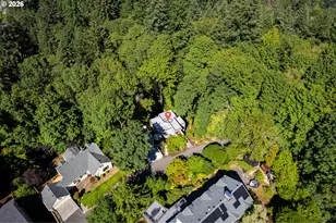 3128 SW Cascade Dr, Portland, OR 97205 - Photo 39