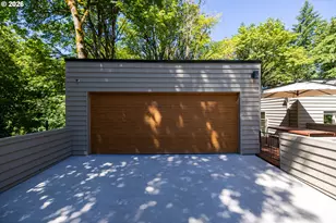 3128 SW Cascade Dr, Portland, OR 97205 - Photo 41