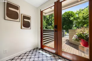3128 SW Cascade Dr, Portland, OR 97205 - Photo 5