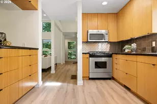 3128 SW Cascade Dr, Portland, OR 97205 - Photo 15