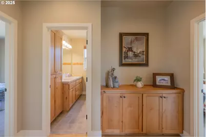 1202 SE Yarrow Ave, Madras, OR 97741 - Photo 15